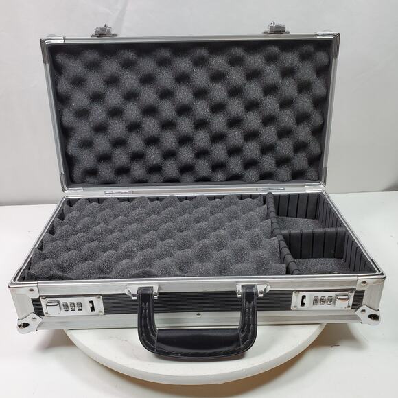 Vanguard Padded Luggage Travel Hard Case 16x9x4 Inch w/ Combination Locks - Picture 2 of 9